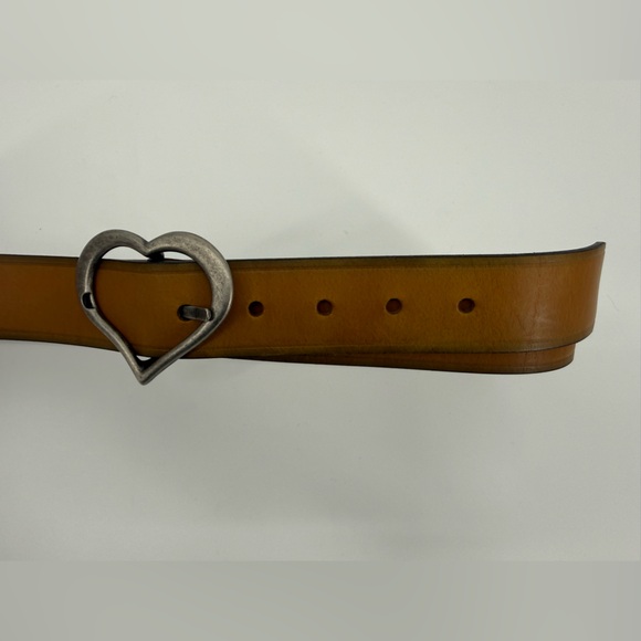 Heart Buckle Brown Leather Belt - Picture 2 of 5
